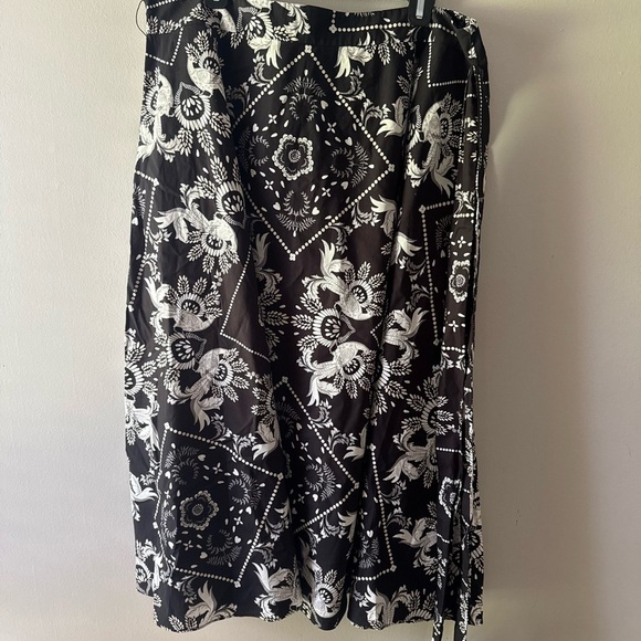 Talbots Peacock ALLOVER BANDANA COTTON MIDI SKIRT Geometric w/Pockets Black 18 - Picture 8 of 8